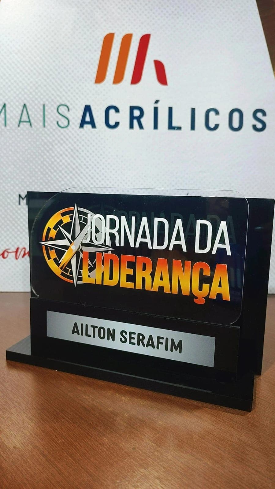 Troféu Jornada da Liderança em acrílico — Mais Acrílicos